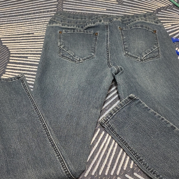 Divided High Rise Blue Jeans - Picture 3 of 3